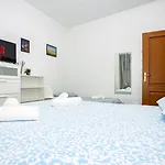 Aeterna Apartment Rome - Metro A , 20 Min To The Center - Free Wi-Fi