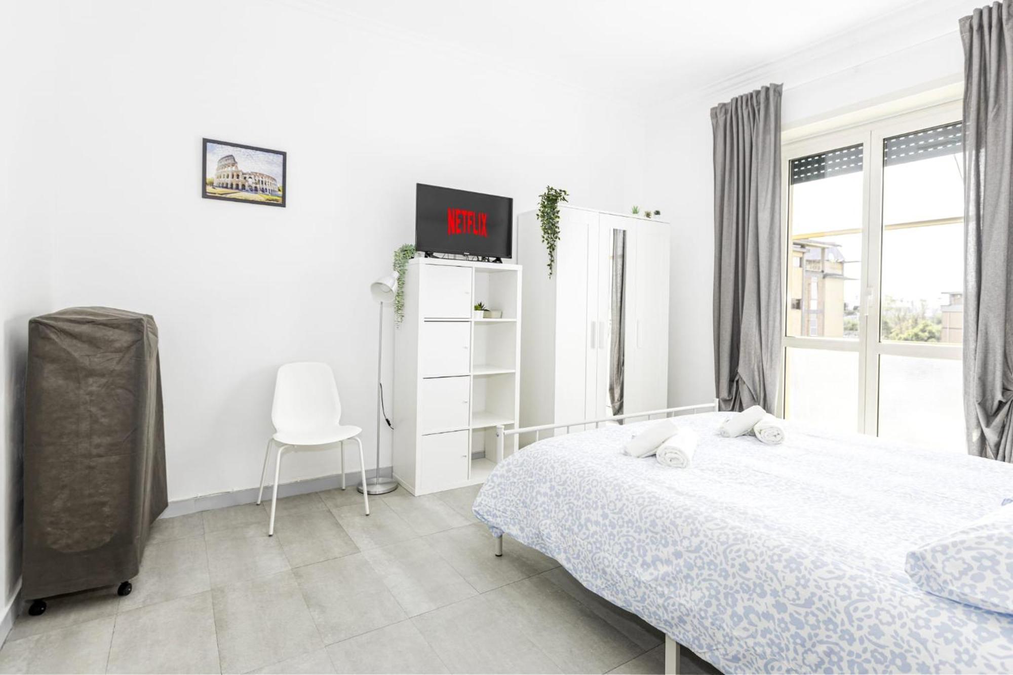Apartment Aeterna - Metro A , 20 Min To The Center - Free Wi-fi *